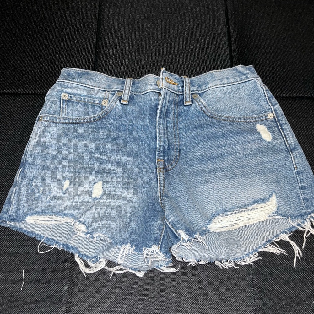 Lucky Brand Denim Jean Shorts. Size W27.